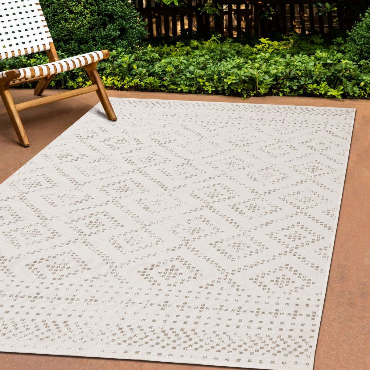 Summer Breeze 5'3" x 7'7" Outdoor Reversible Diamond Pattern - Beige, Cream