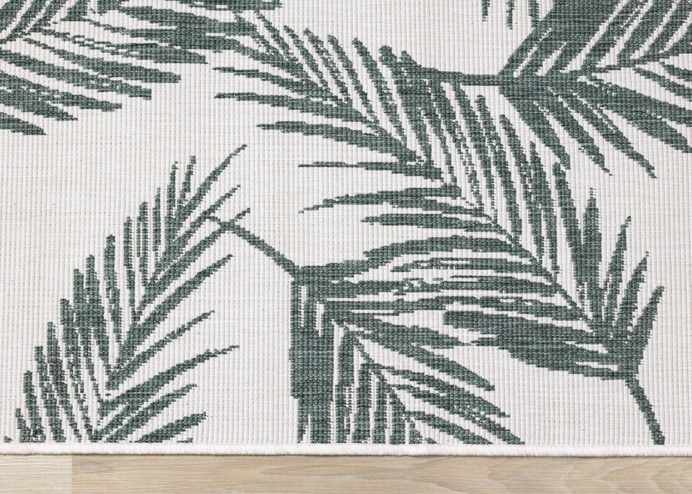 Summer Breeze 5'3" x 7'7" Outdoor Reversible Rug - Green, Leaf Motif