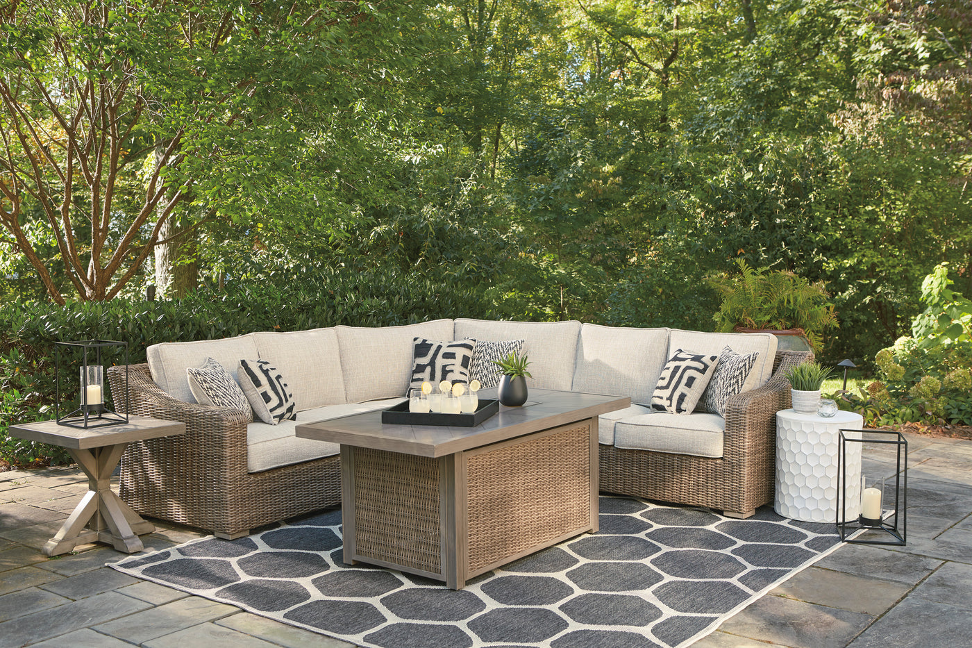 Beachcroft 3 - Piece Outdoor sectional - Beige