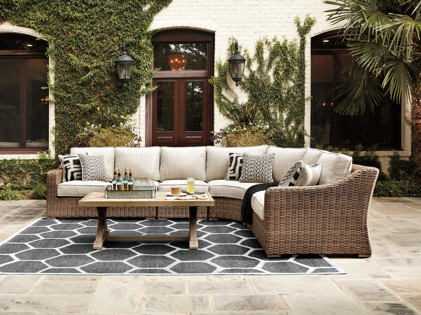 Beachcroft 3 - Piece Outdoor sectional - Beige