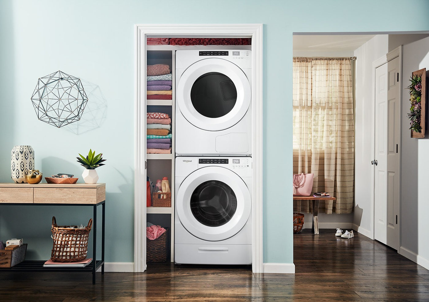 Whirlpool White Front-Load Washer (5.0 cu. ft.) & Gas Dryer (7.4 cu. ft.) - WFW560CHW/WGD560LHW