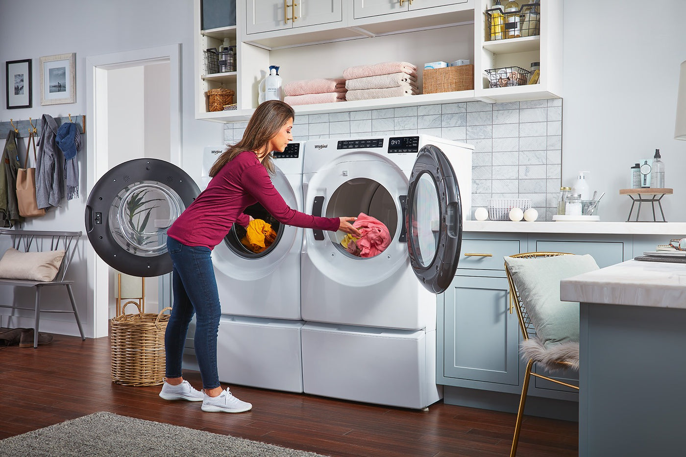 Whirlpool White Front-Load Washer (5.8 cu. ft.) & Electric Dryer (7.4 cu. ft.) - WFW6605MW/YWED6605MW